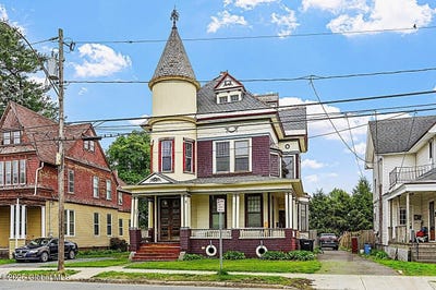 /international/us/842-2nd-avenue-troy-ny-110099475240/
