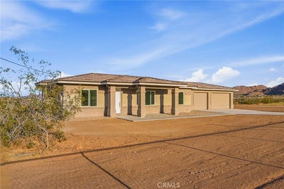 /international/us/15192-barbara-apple-valley-ca-110107682308/