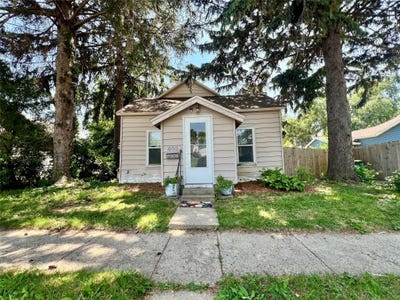/international/us/403-w-1st-avenue-indianola-ia-110100146997/
