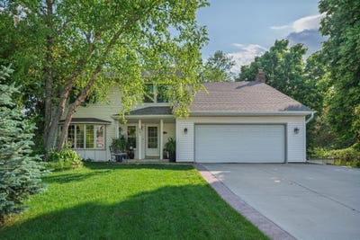 /international/us/901-southwind-drive-burnsville-mn-110108578699/