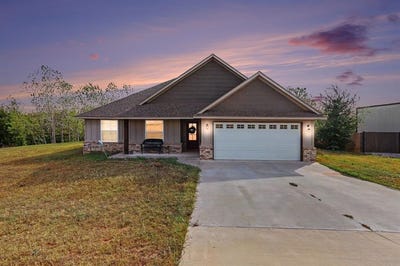 /international/us/2163-county-street-2970-blanchard-ok-110120622932/