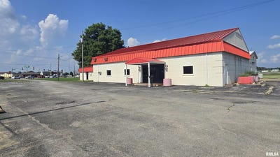 /international/us/404-n-commercial-street-harrisburg-il-110101270795/