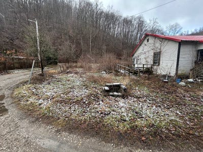 /international/us/198-rising-sun-dr-eskdale-wv-110105362053/