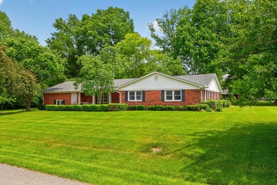 /international/us/163-juniper-drive-versailles-ky-110108195396/