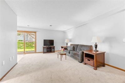 /international/us/6242-magda-drive-maple-grove-mn-110099993579/