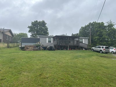 /international/us/865-barnett-road-brodhead-ky-110108237697/