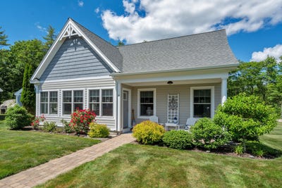 /international/us/34-pepperell-way-arundel-me-110108885666/