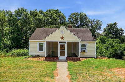 /international/us/121-piedmont-drive-lawndale-nc-110109088095/
