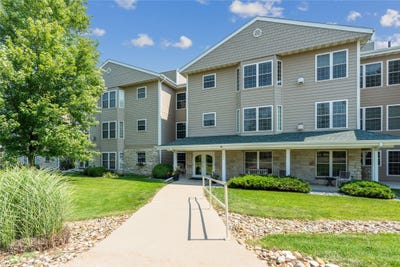 /international/us/711-16th-avenue-unit-u203-grinnell-ia-110100812651/
