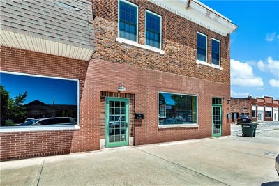 /international/us/103-e-main-street-walhalla-sc-110108205096/