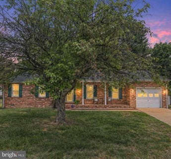/international/us/619-shamrock-drive-fredericksburg-va-110107681558/