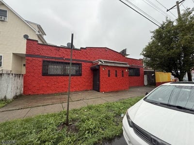 /international/us/645-magnolia-ave-elizabeth-city-nj-110099817252/