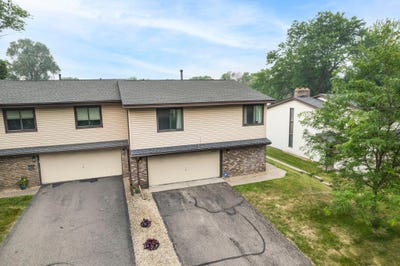 /international/us/5367-hyland-place-bloomington-mn-110109869539/