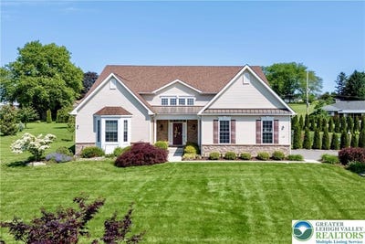 /international/us/222-danbury-drive-bushkill-twp-pa-110099993843/
