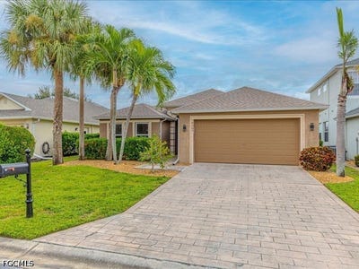 /international/us/14565-calusa-palms-drive-fort-myers-fl-110120021331/