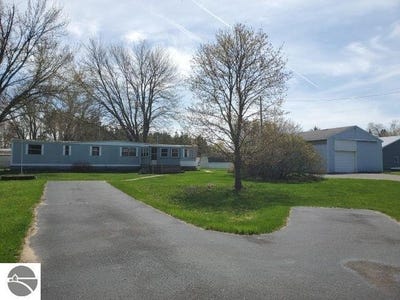 /international/us/2890-twin-lake-road-lupton-mi-110107845208/