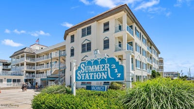 /international/us/217-beach-avenue-cape-may-nj-110106716529/