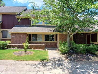 /international/us/66-country-place-court-alpharetta-ga-110107762996/