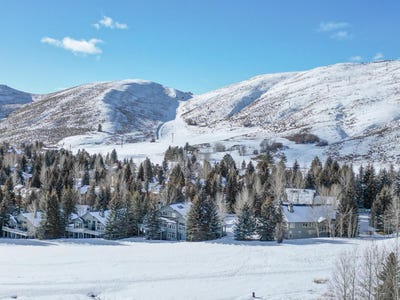 /international/us/92-elkhorn-rd-sun-valley-id-110104635408/