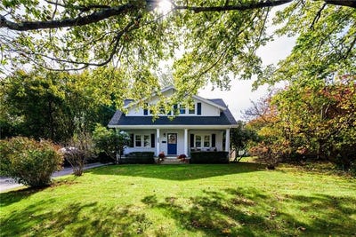 /international/us/102-austin-street-south-kingstown-ri-110120751950/