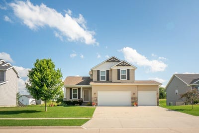 /international/us/3015-timber-cove-drive-cedar-falls-ia-110100078253/