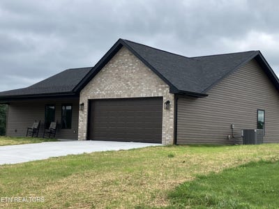 /international/us/180-sparks-landing-rd-maynardville-tn-110100302881/