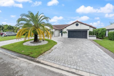 /international/us/11020-nw-5th-ct-coral-springs-fl-110120039201/