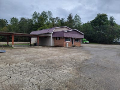 /international/us/7744-s-hwy-27-burnside-ky-110103402632/