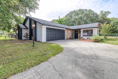 /international/us/910-van-drive-auburndale-fl-110100334778/