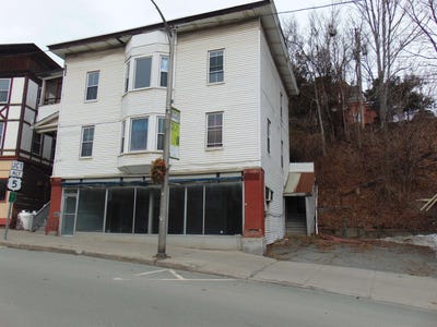 /international/us/166-eastern-avenue-st-johnsbury-vt-110106503111/