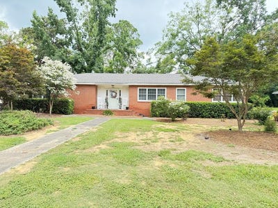 /international/us/403-jefferson-st-douglas-ga-110100834115/