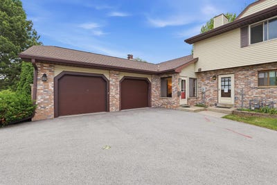 /international/us/892-bishop-court-fond-du-lac-wi-110108883417/