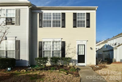/international/us/3148-mannington-drive-charlotte-nc-110106958497/