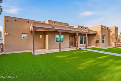 /international/us/1285-apple-tree-lane-las-cruces-nm-110105641934/