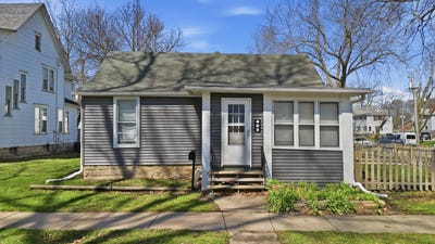 /international/us/403-s-8th-street-dekalb-il-110107212663/