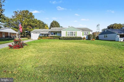 /international/us/22-south-road-dauphin-pa-110120714992/