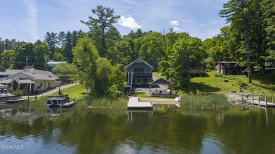 /international/us/224-hadlock-pond-road-fort-ann-ny-110108640274/