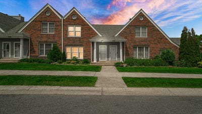 /international/us/771-kenmare-parkway-crown-point-in-110108475520/