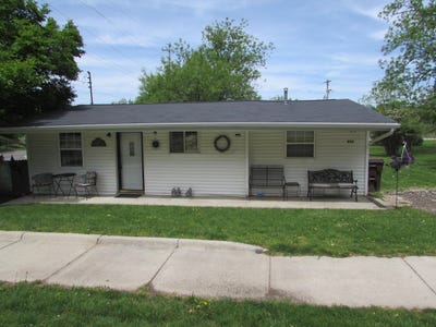 /international/us/430-w-race-street-leslie-mi-110108331647/