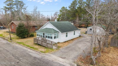 /international/us/406-howard-street-columbia-nc-110106314282/