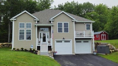 /international/us/11-carriage-hill-road-wilton-nh-110099269452/