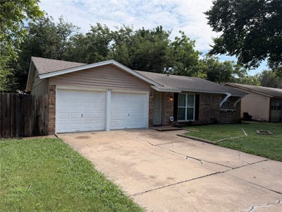 /international/us/1005-fairfax-court-arlington-tx-110108358745/