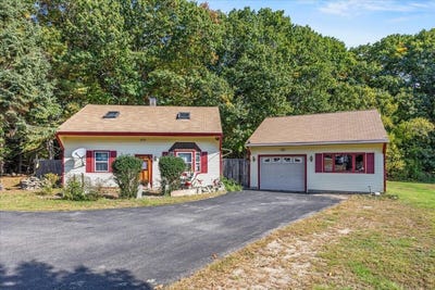 /international/us/999-sanford-road-wells-me-110120531457/