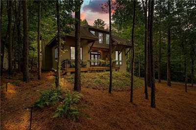 /international/us/9016-selborne-lane-chattahoochee-hills-ga-110100656815/