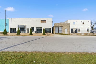 /international/us/203-e-commercial-street-buffalo-mo-110104269091/
