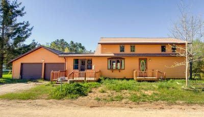 /international/us/424-railroad-street-newberry-mi-110108391855/