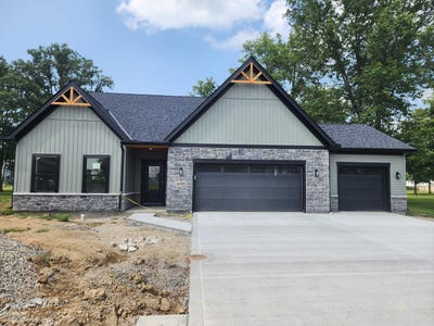 /international/us/630-w-lake-avenue-lakeview-oh-110109189464/