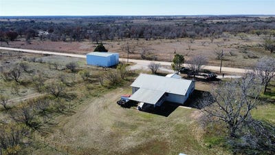 /international/us/2309-county-road-295-carbon-tx-110089351910/