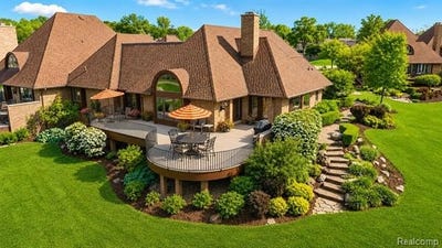 /international/us/9095-s-saginaw-road-grand-blanc-twp-mi-110108360355/