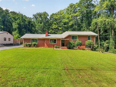 /international/us/4435-hillpine-road-forest-park-ga-110120487426/